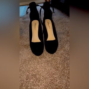 High platform heels, worn once. If u have strong ankles these shoes are for you.